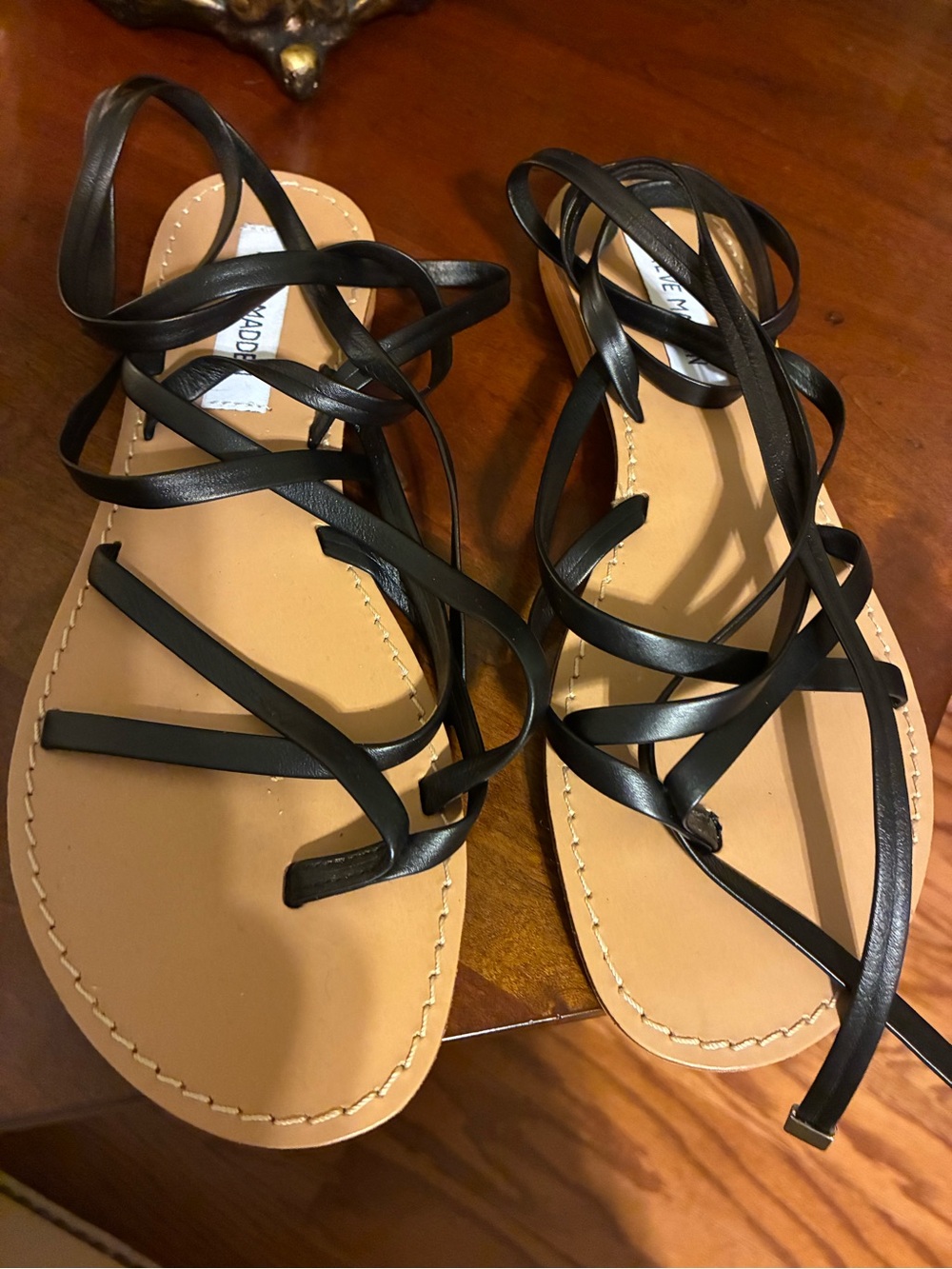 Steve Madden Black Leather Straps Lace-Up Sandals with Tan Footbed. Size 8